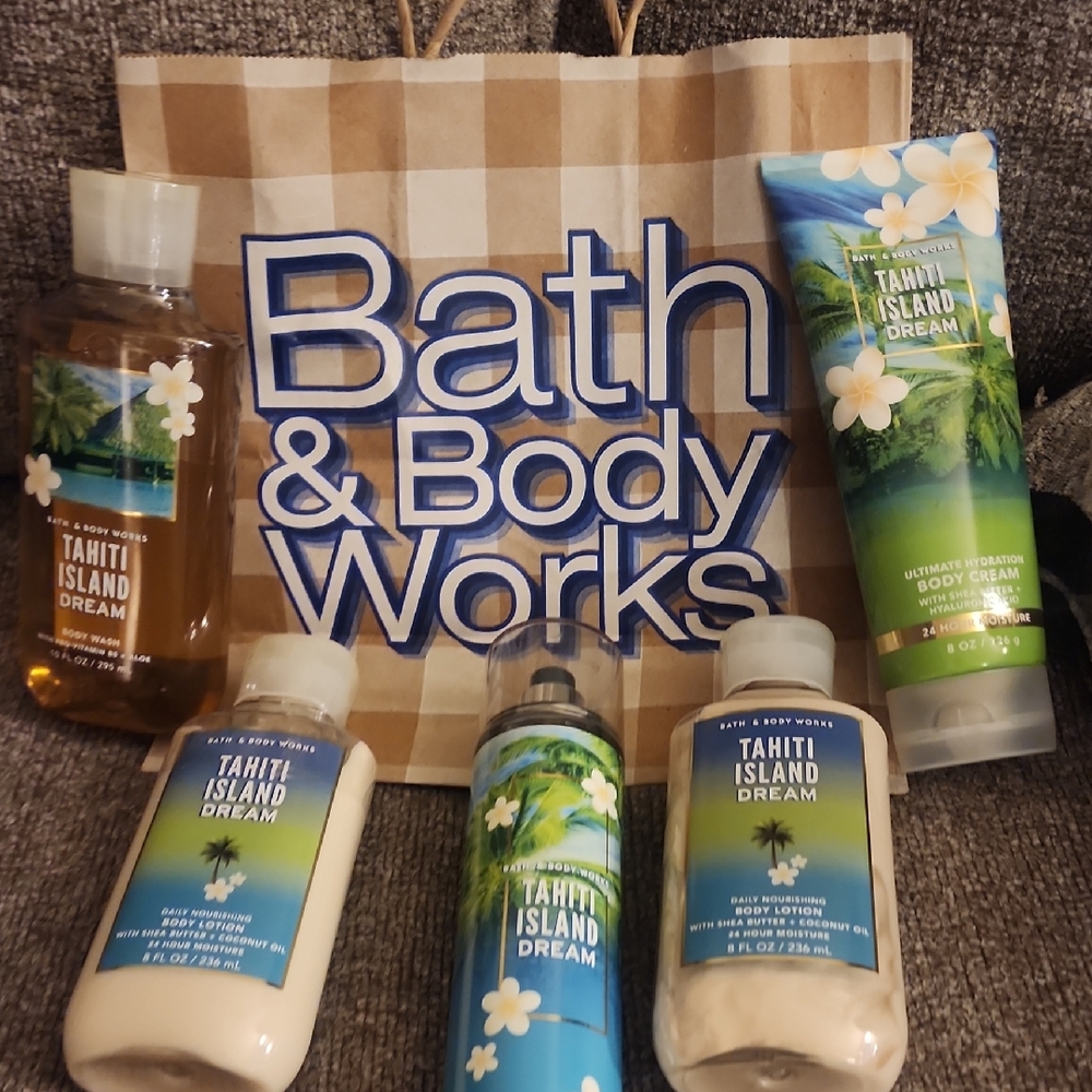 Bath & Body Works Tahiti Island Dream Body Wash Set - Green and Blue